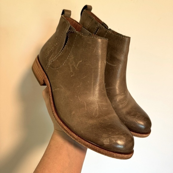 Kork-Ease Velma Leather Ankle Boot Size 6.5 Taupe - Picture 1 of 10